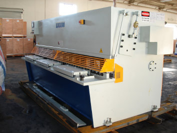 BIRMINGHAM  10 Ft  x  1/2  INCH  HYDRAULIC  SHEAR - Illustrated ... Model  H-10130-C